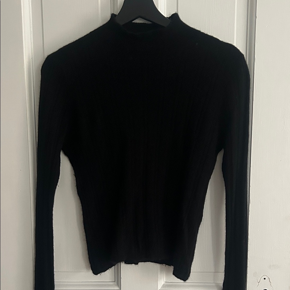 Doen Renita Sweater in Black